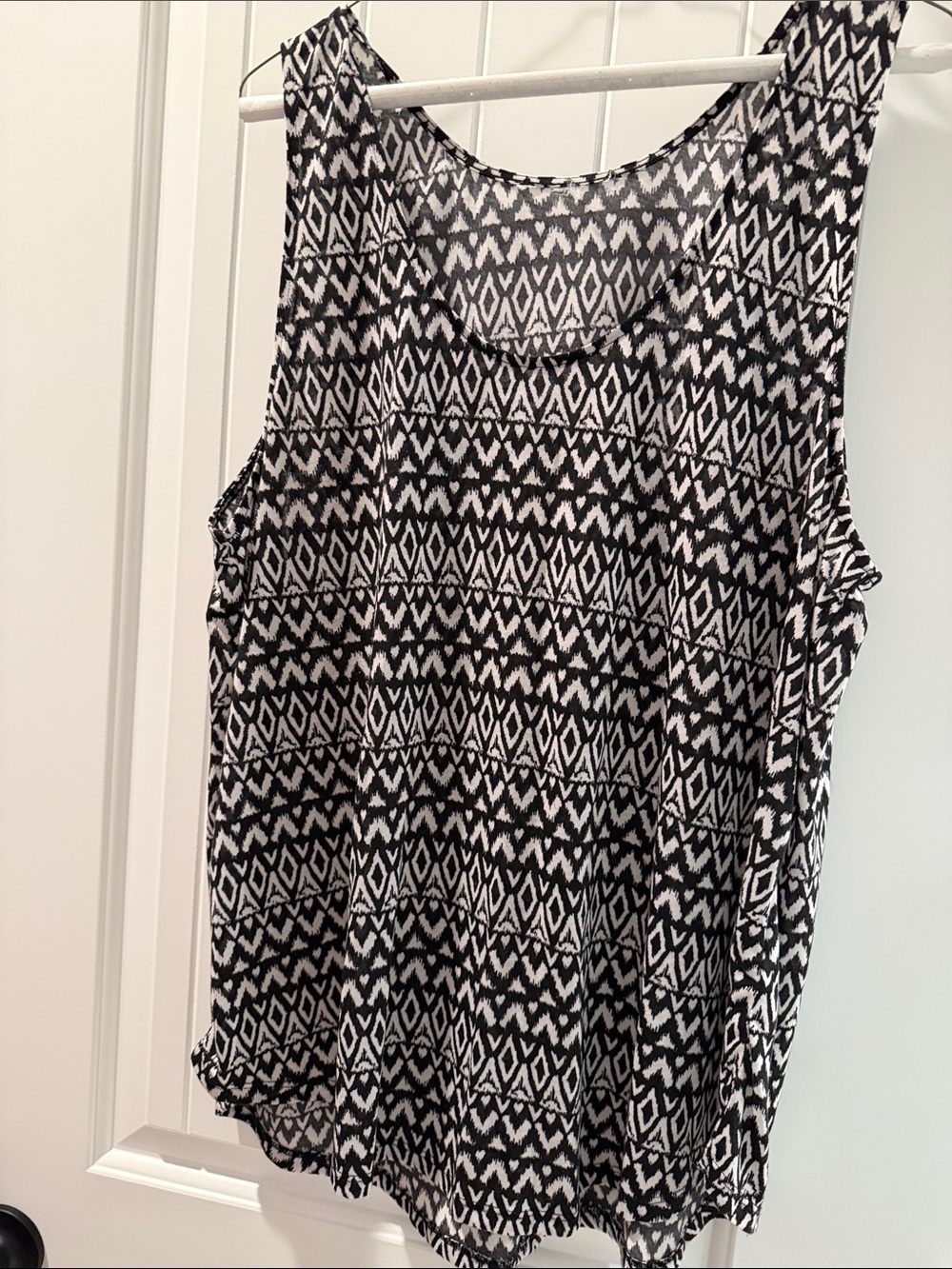 Black & White Geometric Tank Top for Women